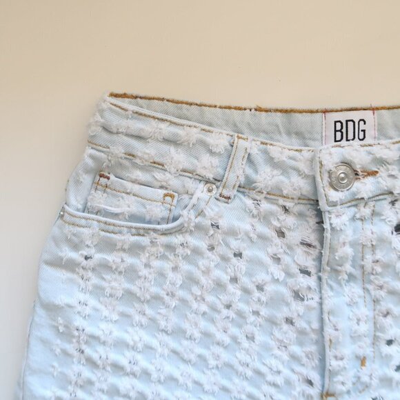 BDG Urban Outfitters Light Wash Distressed High Waist Mom Denim / Jean Sorts 25 - Picture 7 of 11
